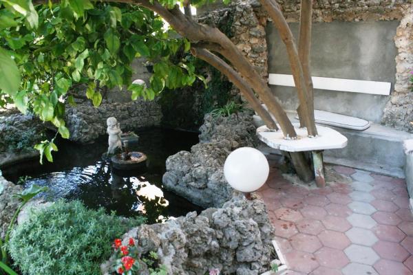 Apartments and rooms with parking space Makarska - 6767, Varaa Huoneisto Split-Dalmatia hotellit, joissa on pysäköinti, Pysäköinti
