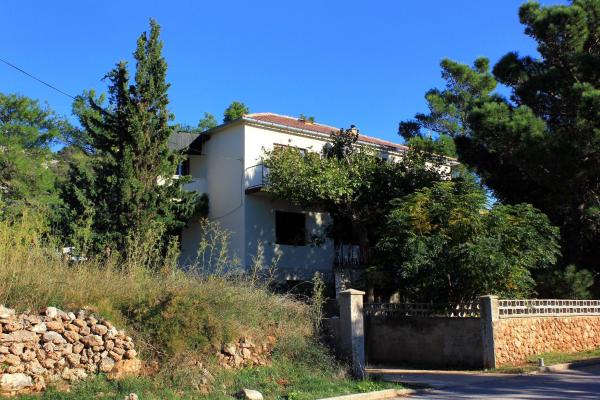 Apartments by the sea Stara Novalja, Pag - 9352, Varaa Huoneisto Kvarner hotellit, joissa on pysäköinti, Pysäköinti
