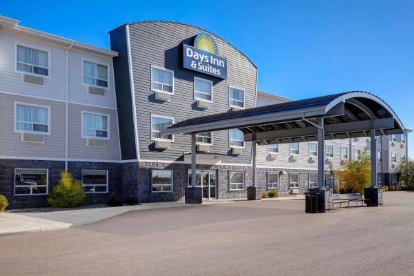Days Inn & Suites by Wyndham Warman, Varaa Hotelli Warman Saskatchewan