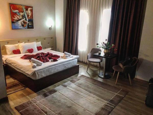 AEN Hotel-Old City, Varaa Hotelli Hotellit Skopje pysäköinnillä, Pysäköinti