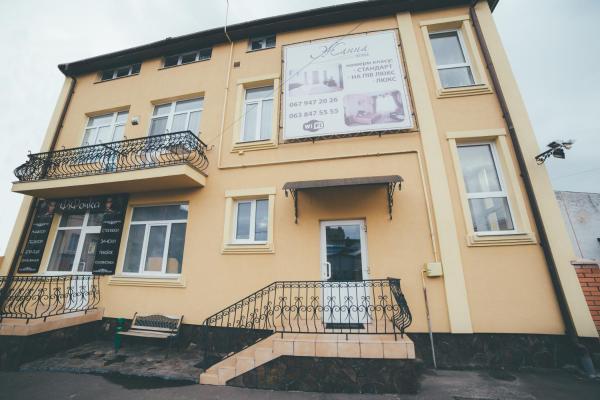 Villa Zhanna, Varaa Matkakoti Lviv Region hotellit, joissa on pysäköinti, Pysäköinti