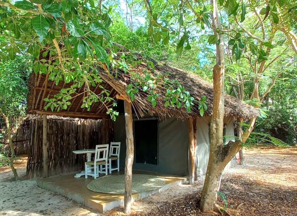 Bamba Kofi Beach Lodge, Varaa Leirintäalue Coast Region leirintäalueet, Leirintäalue