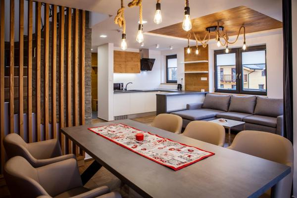 Apartmány pod Slavkáčom - Vysoké Tatry, Varaa Huoneisto Prešovský kraj hotellit, joissa on pysäköinti, Pysäköinti