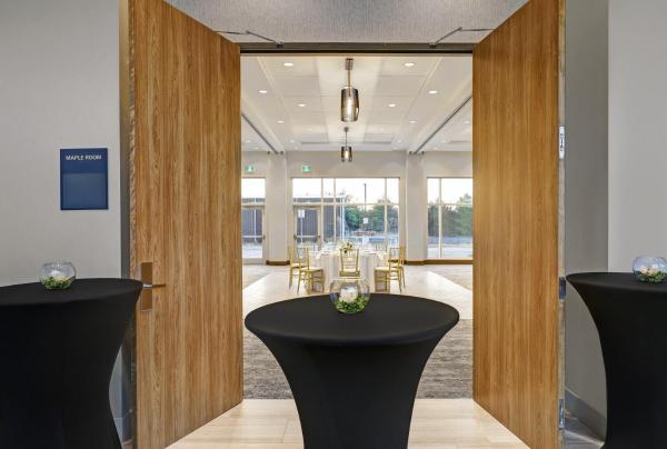 Holiday Inn Express - Kingston West by IHG, Varaa Hotelli Ontario hotellit, joissa on uima-allas, Uima-allas