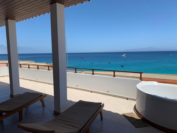 Hotel Casa Evora - luxury and beach front, Varaa Matkakoti Vila do Maio Maio