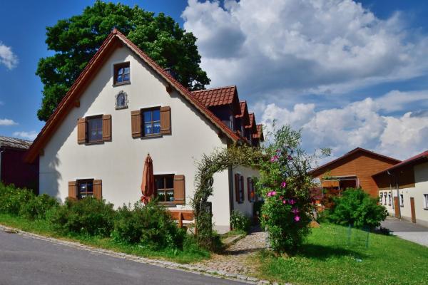Ferienwohnung Burgerhof, Varaa Huoneisto Hotellit Baijeri pysäköinnillä, Pysäköinti