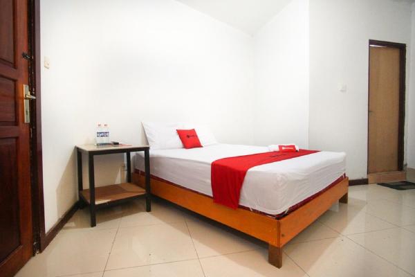 RedDoorz near Mal Abepura, Varaa Matkakoti Edulliset hotellit Papua:ssä