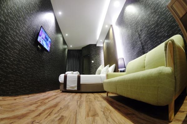 HereHotel.com
