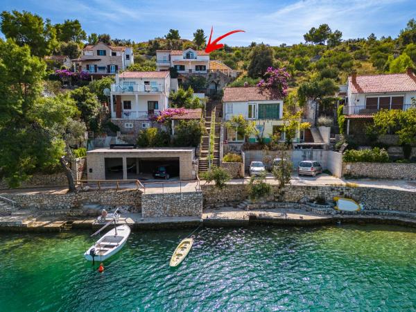 Vila Tudor, Varaa Huoneisto Bobovišća na Moru Brac