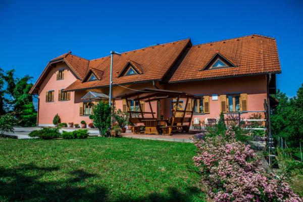 Turistična kmetija Protner, Varaa Maatalousloma  