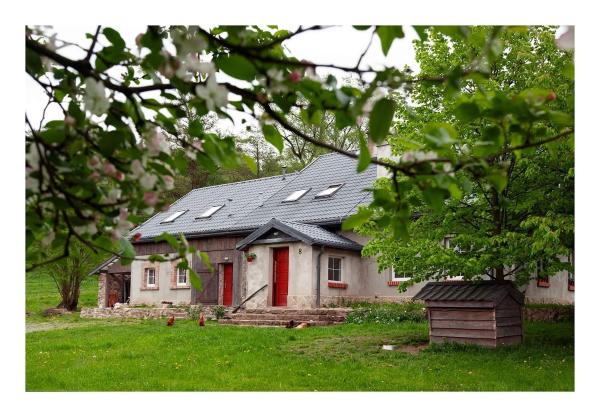 Kozy i Róże, Varaa Maatalousloma Ala-Sleesia hotellit, joissa on pysäköinti, Pysäköinti