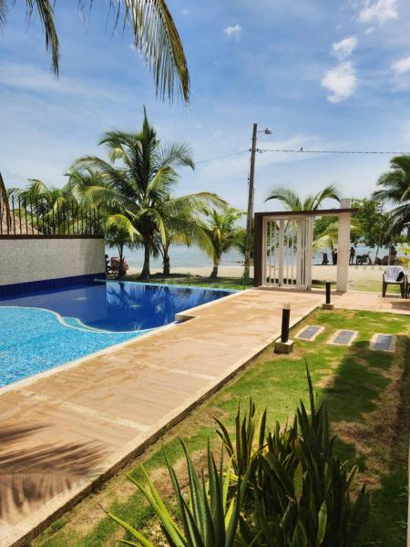 Costa Serena Casa 3, Varaa Lomakoti Hotellit Antioquia uima-altaalla, Uima-allas