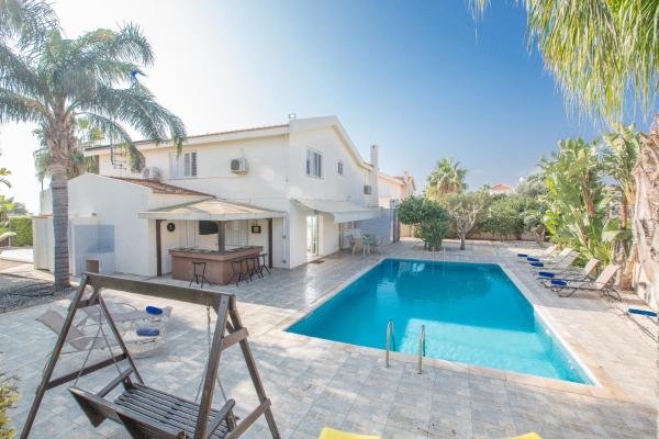Papaya Royal Villa, Varaa Villa Agia Napa Famagusta