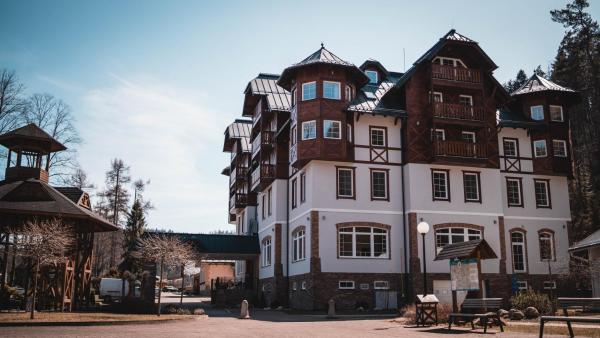 Wellness Penzión Smerdžonka - KÚPELE PIENINY, Varaa Matkakoti Prešovský kraj hotellit, joissa on uima-allas, Uima-allas