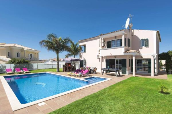 Villa Soni by Villa Plus, Varaa Villa Olhos de Água 