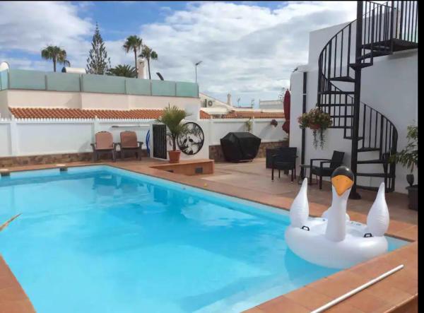 Villa Bahamas private heated pool close to town., Varaa Villa San Bartolome de Tirajana Gran Canaria