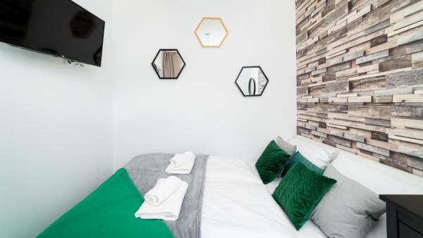 Apartament fantazja, Varaa Huoneisto Ala-Sleesia hotellit, joissa on pysäköinti, Pysäköinti