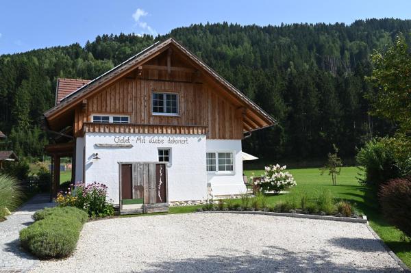 Chalet - Apartment - Mit Liebe dekoriert, Varaa Mökki Oeblarn Liezen