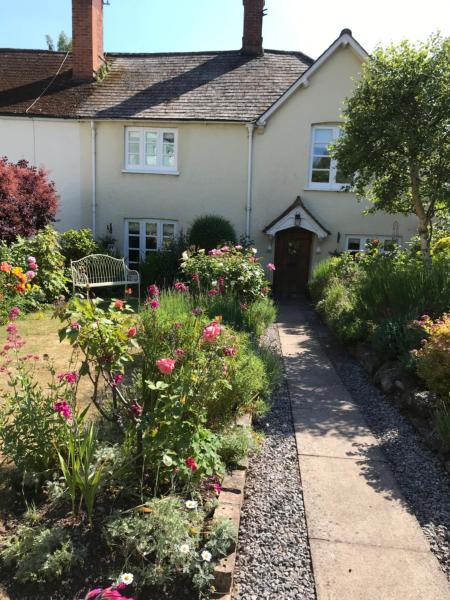 Millstream Cottage Bed & Breakfast