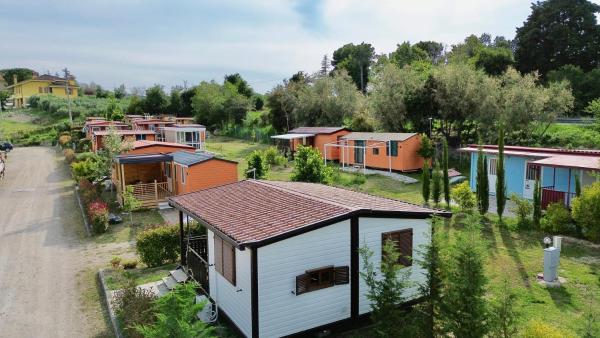 Amapolas - Villaggio & Camping, Varaa Leirintäalue Mombaroccio Marche