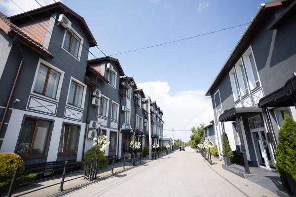 Hotel Styl, Varaa Hotelli Zhovkva Lviv Region