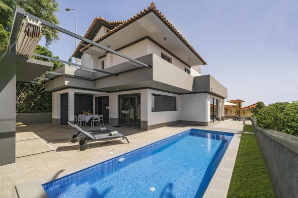Villa Old Town by Villa Plus, Varaa Villa Serra de Agua Funchal