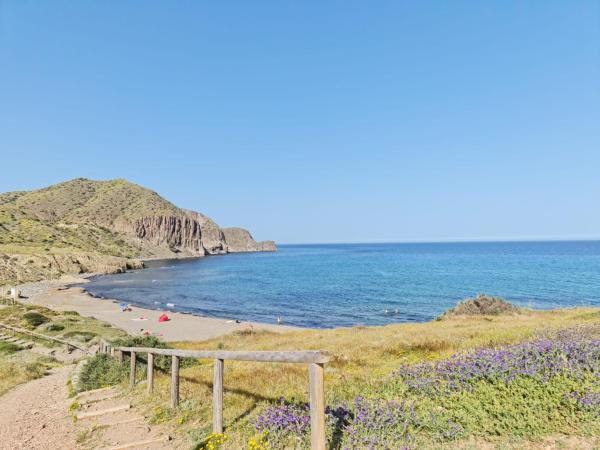 MARLOP´S ROOMS, Varaa Matkakoti La Isleta del Moro Cabo de Gata