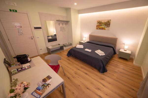 LA META ROOMS, Varaa Matkakoti Basilicata hotellit, joissa on pysäköinti, Pysäköinti