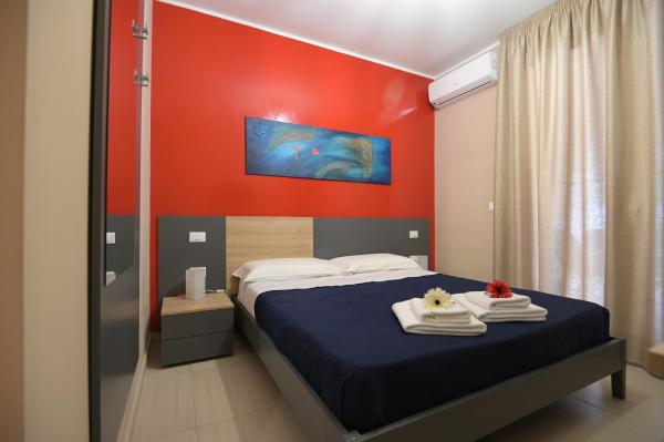 CLC Home B&B, Varaa Huoneisto Calabria hotellit, joissa on pysäköinti, Pysäköinti