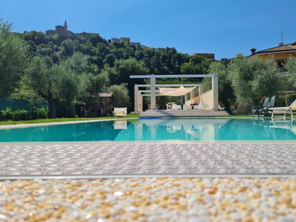 Rocky House, Varaa Bed and Breakfast Ripa Teatina Rooma