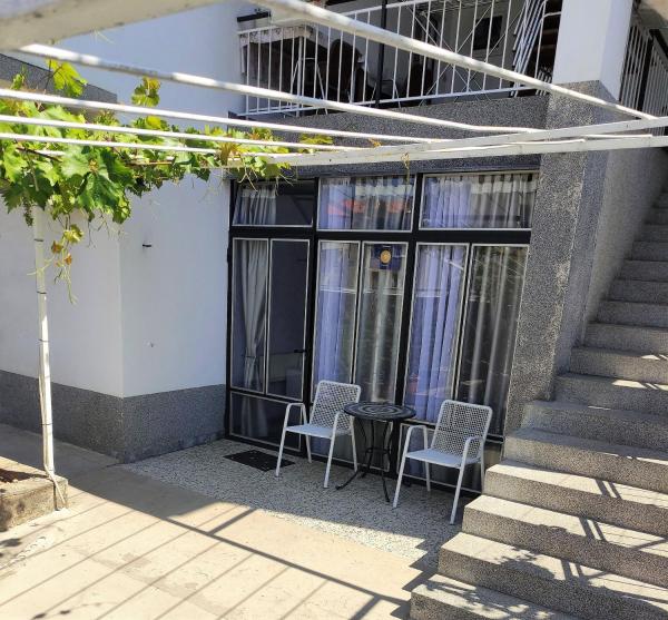 Apartment Lemona, Varaa Huoneisto Split-Dalmatia hotellit, joissa on pysäköinti, Pysäköinti