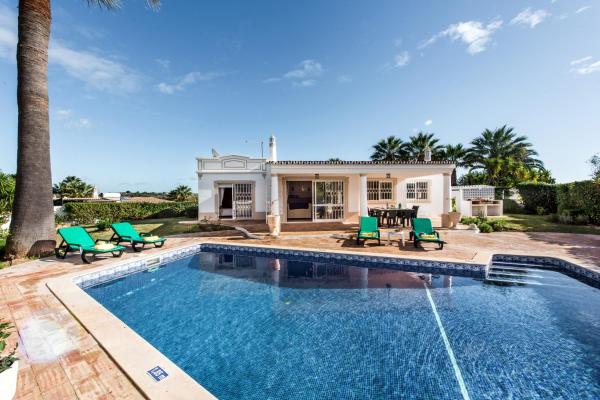 Celina by Algarve Villa Holidays, Varaa Villa Guia Albufeira