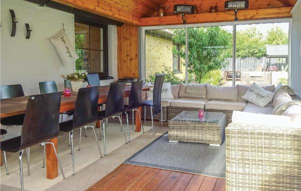 4 Bedroom Lovely Home In Höganäs, Varaa Lomakoti Hoganas 