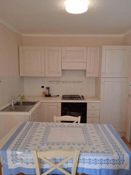 Villa Imperia, Varaa Huoneisto Borganzo Liguria