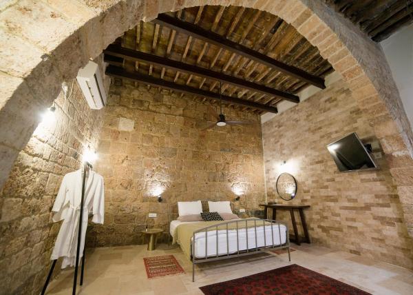 Napoleon suites, Varaa Bed and Breakfast Akko 