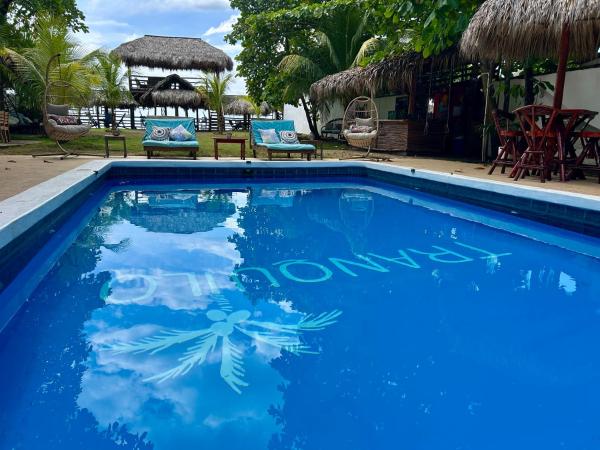 Hotel Tranquilo, Varaa Hotelli Hotellit Leon Region uima-altaalla, Uima-allas