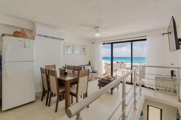 Cancun Hotel Zone -2 BR Beachfront, Bright and Spacious, Varaa Huoneisto Quintana Roo hotellit, joissa on uima-allas, Uima-allas