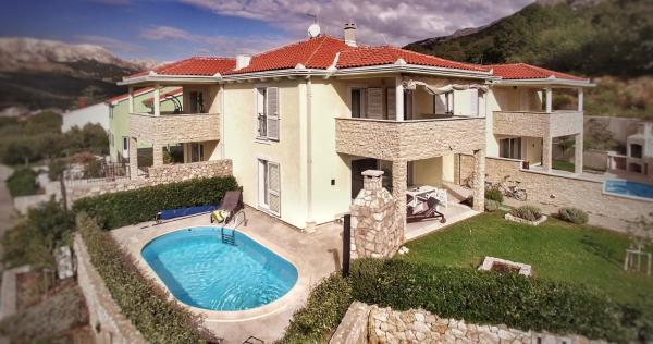 Ferienhaus mit Meerblick & Pool in Baška - Villa-Planina, Varaa Lomakoti Baška 