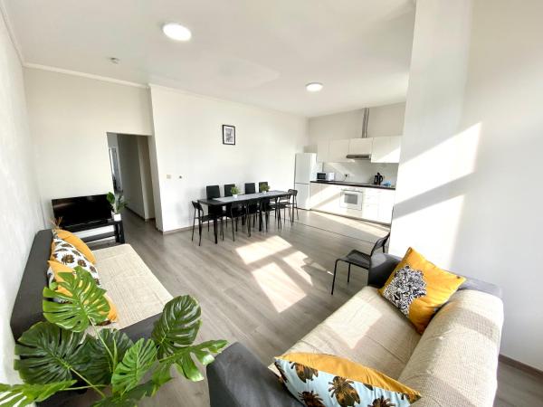 Apartments Plantin 3 sleeping rooms 2 bathrooms., Varaa Huoneisto Antwerpenin keskusta 