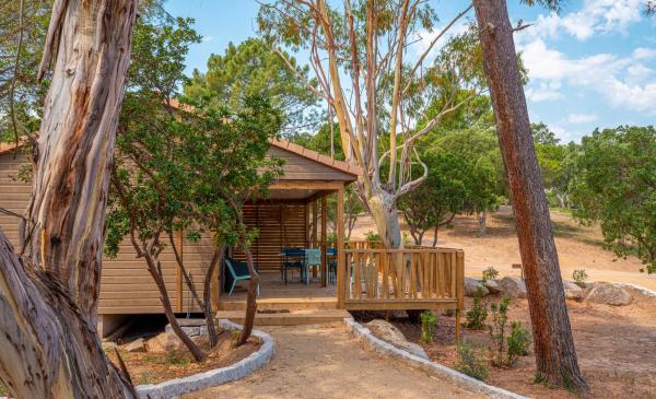 Camping California, Varaa Leirintäalue Cirendinu Korsika