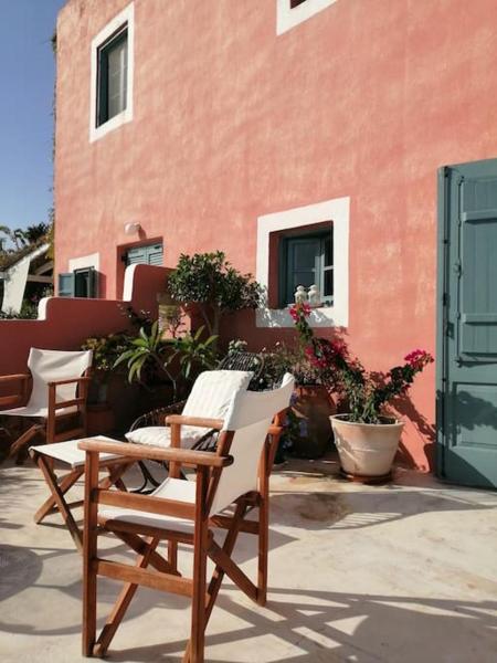CASA DEI MELOGRANI at Vourlidia Leros, Varaa Lomakoti Vromolithos Leros