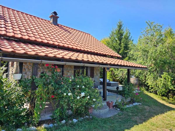 Holiday Home Modruš, Varaa Mökki Modruš Karlovac county