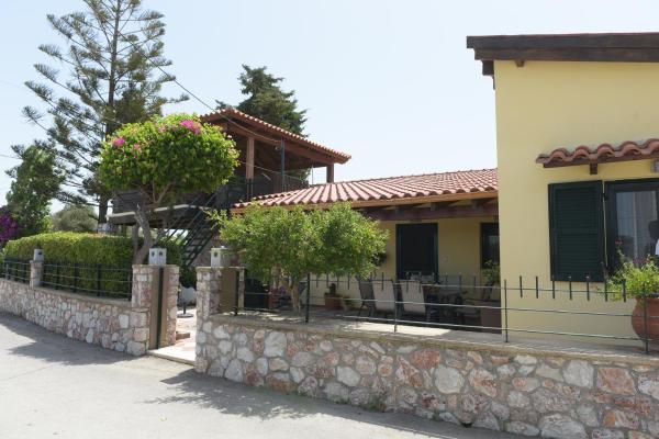 Kiparisia Villa, Varaa Villa Fánai hotellit, joissa on uima-allas, Uima-allas
