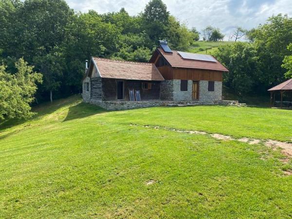 Salaš u Bregu in Cheile Carasului, Varaa Lomakoti  