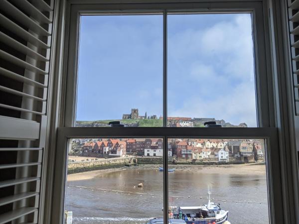 Whitby Sea View Cottage Prime Historic Old Town Location, Varaa Lomakoti Whitby 