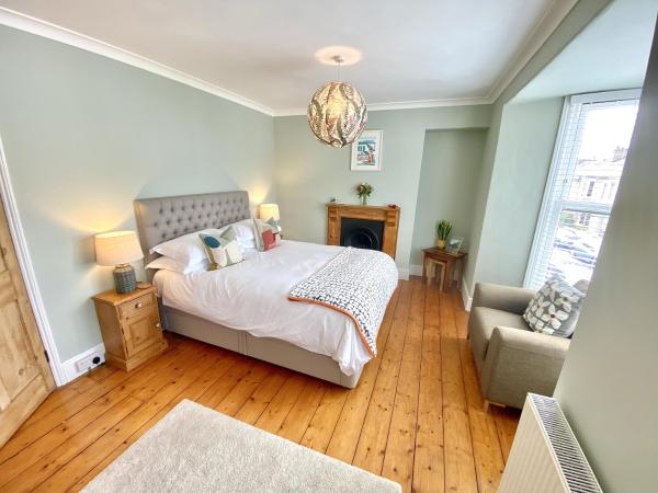 Spacious, seaside, Victorian home "Bay View Terrace", Penzance, Varaa Lomakoti Penzance Cornwall