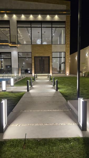 Luxurious villa, Varaa Villa Riyadh Region hotellit, joissa on uima-allas, Uima-allas