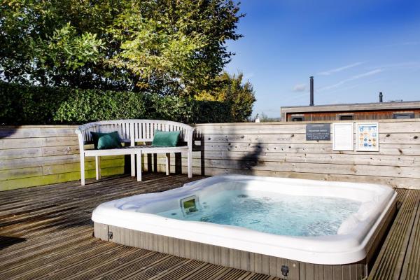 The Sleights, Strawberryfield Park - Hot Tub - Free WiFi & Parking - Pets Allowed 2, Varaa Lomakoti Cheddar 