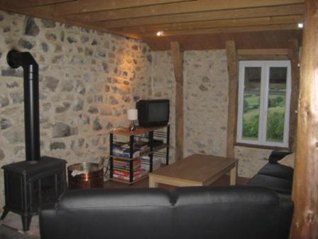 Gite Clara, Varaa Lomakoti Bassignac-le-Haut Aquitaine