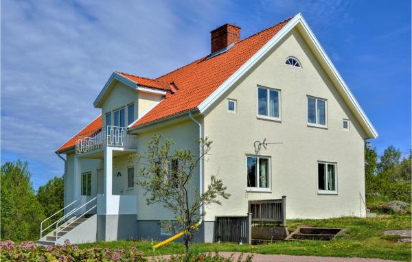 4 Bedroom Stunning Home In Mariannelund, Varaa Lomakoti Mariannelund 